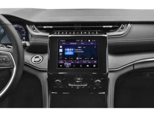 Used 2025 White Jeep Limited image 10
