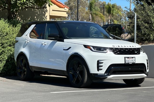 Certified Used 2025 White Land Rover Dynamic SE image 7