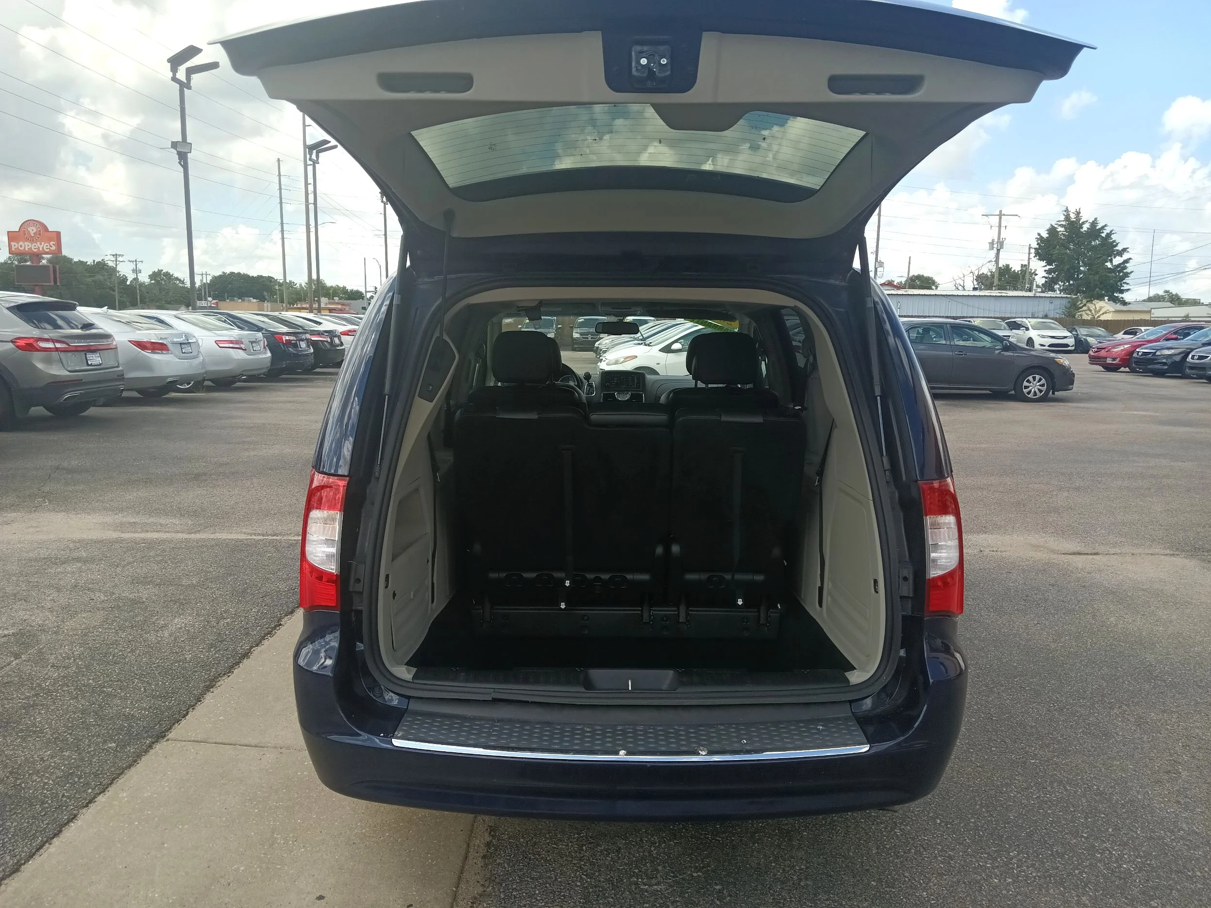 Used 2015 Blue Chrysler Touring image 11