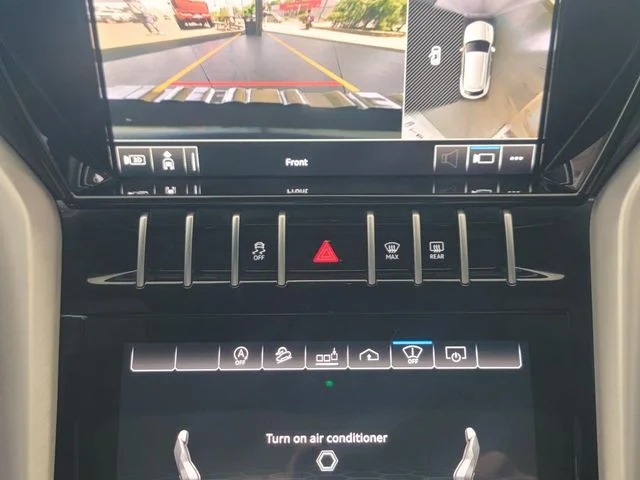 Used 2020  Lamborghini Base image 19