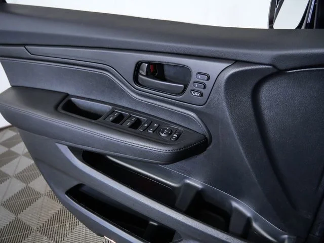 Used 2025  Honda Sport-L image 29
