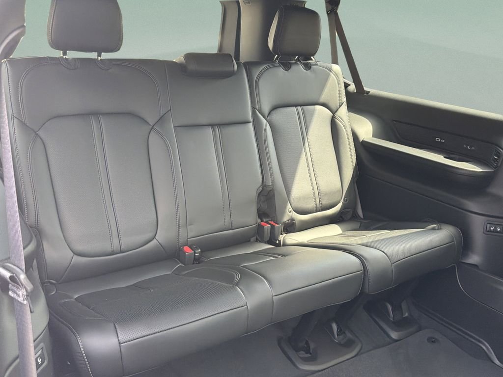 New 2026 Silver Jeep  image 30