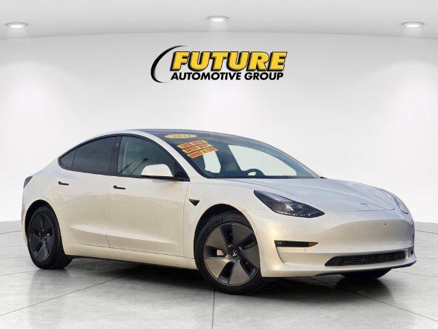 Used 2021 White Tesla Long Range image 1