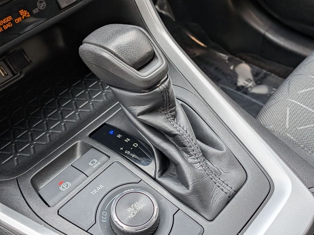 Used 2021 White Toyota XLE image 27