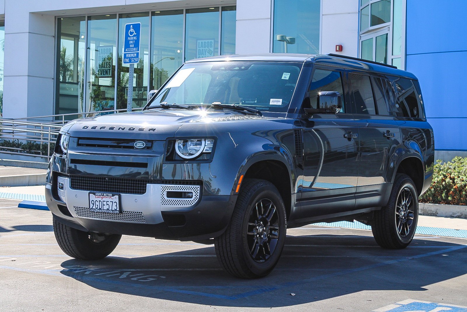 Used 2023 Eiger Gray Metallic Land Rover S image 3