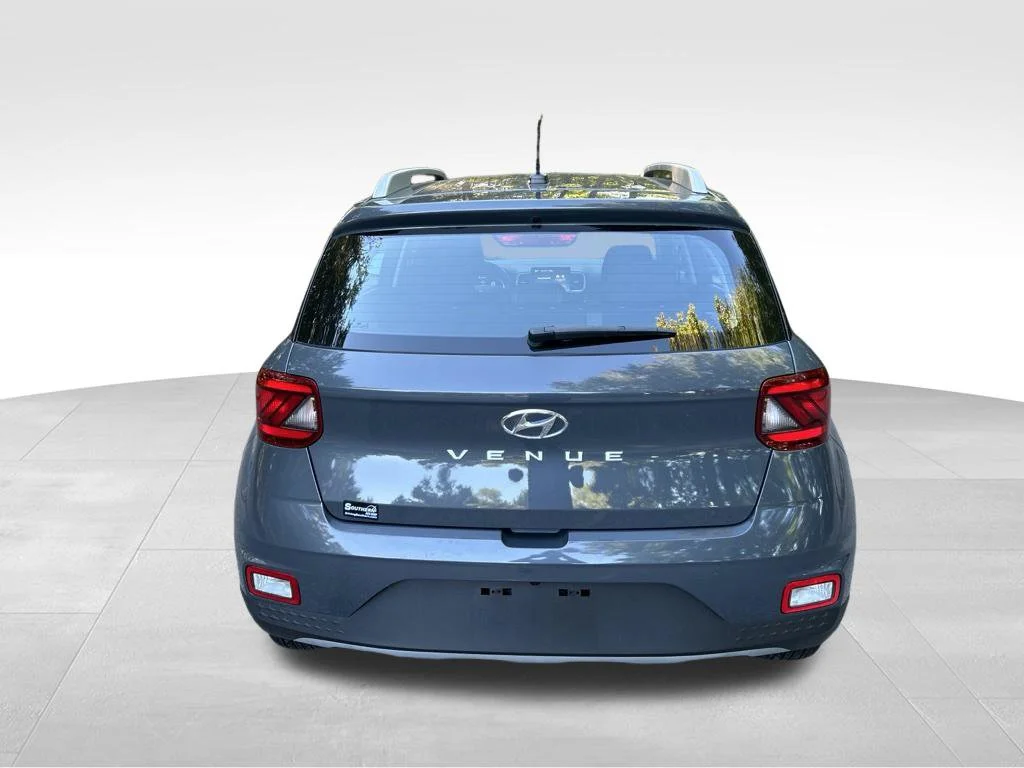 Used 2024 Gray Hyundai SEL image 4