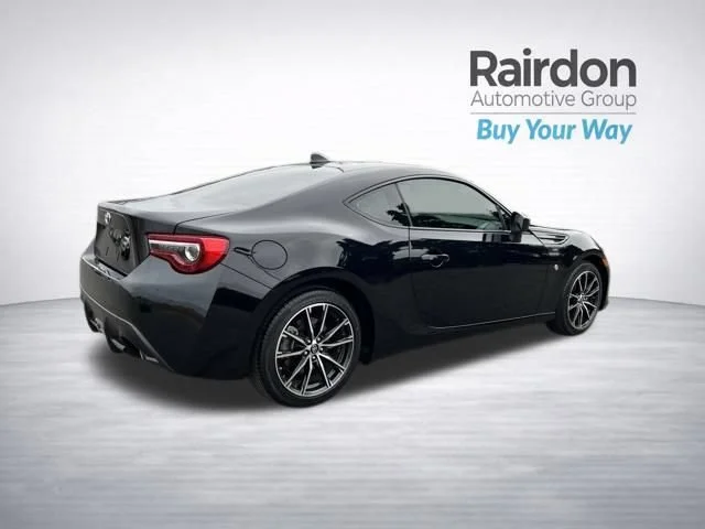 Used 2020 Raven Toyota  image 7