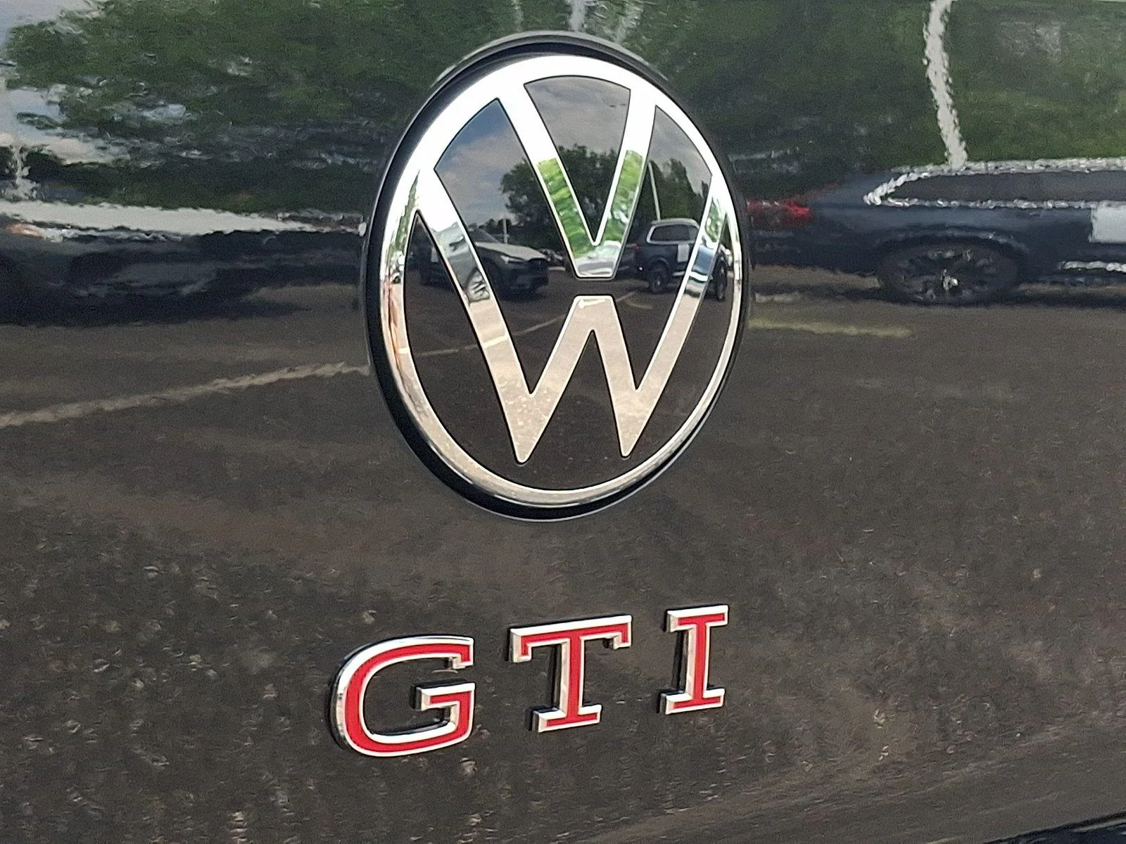 New 2026 0E0E/MYTHBLKMET Volkswagen SE image 23