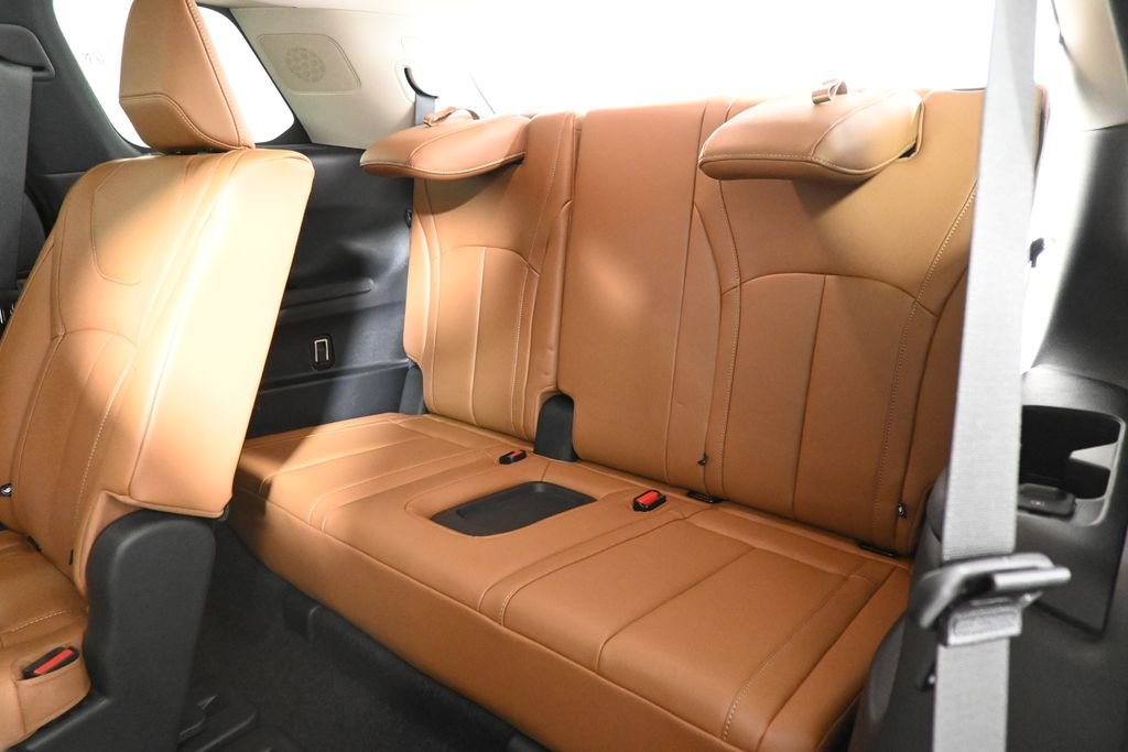 Certified Used 2025 Black INFINITI Sensory image 28