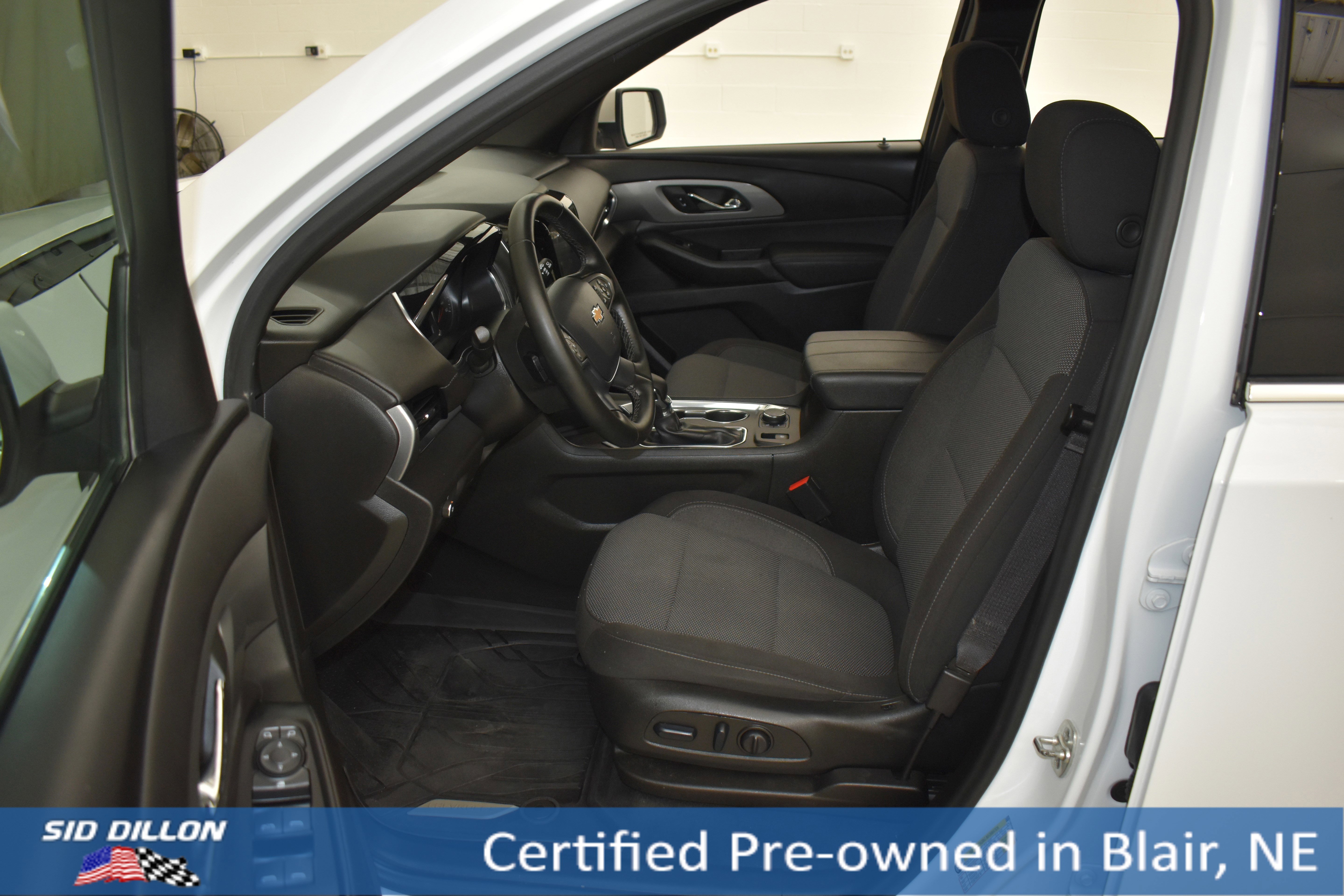 Used 2023 Summit White Chevrolet LT Cloth image 6