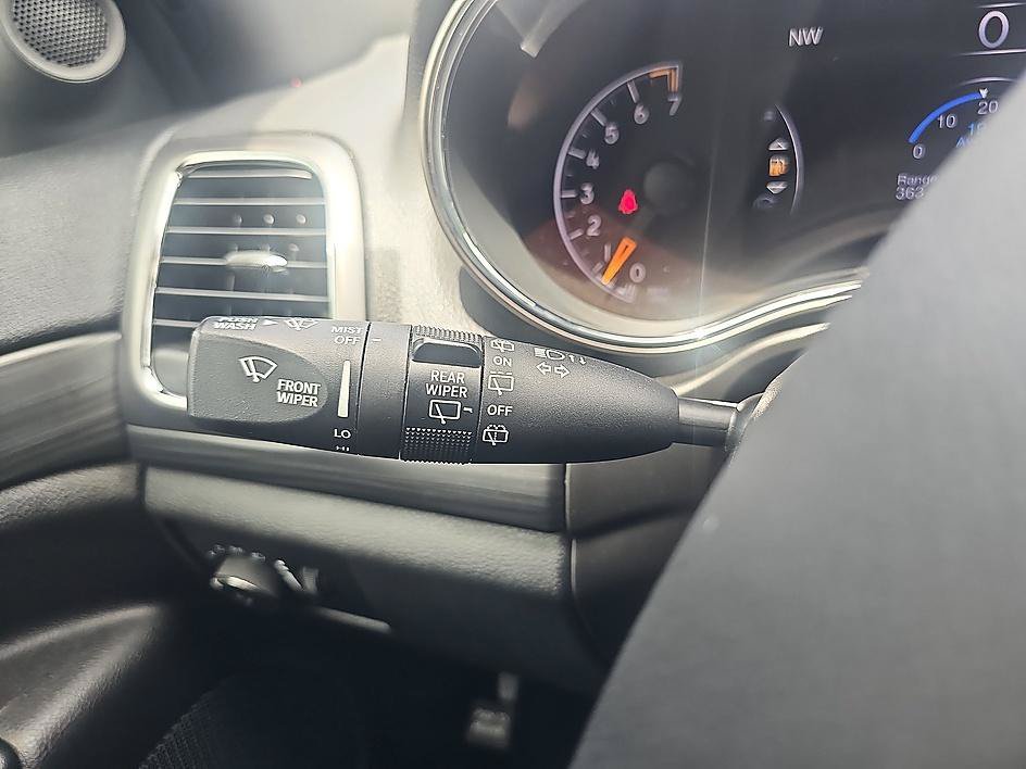 Used 2021 Diamond Black Crystal Pearlcoat Jeep Freedom image 17
