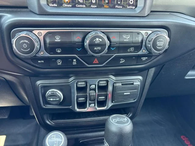 Used 2020 Gray Jeep Unlimited Sahara image 27