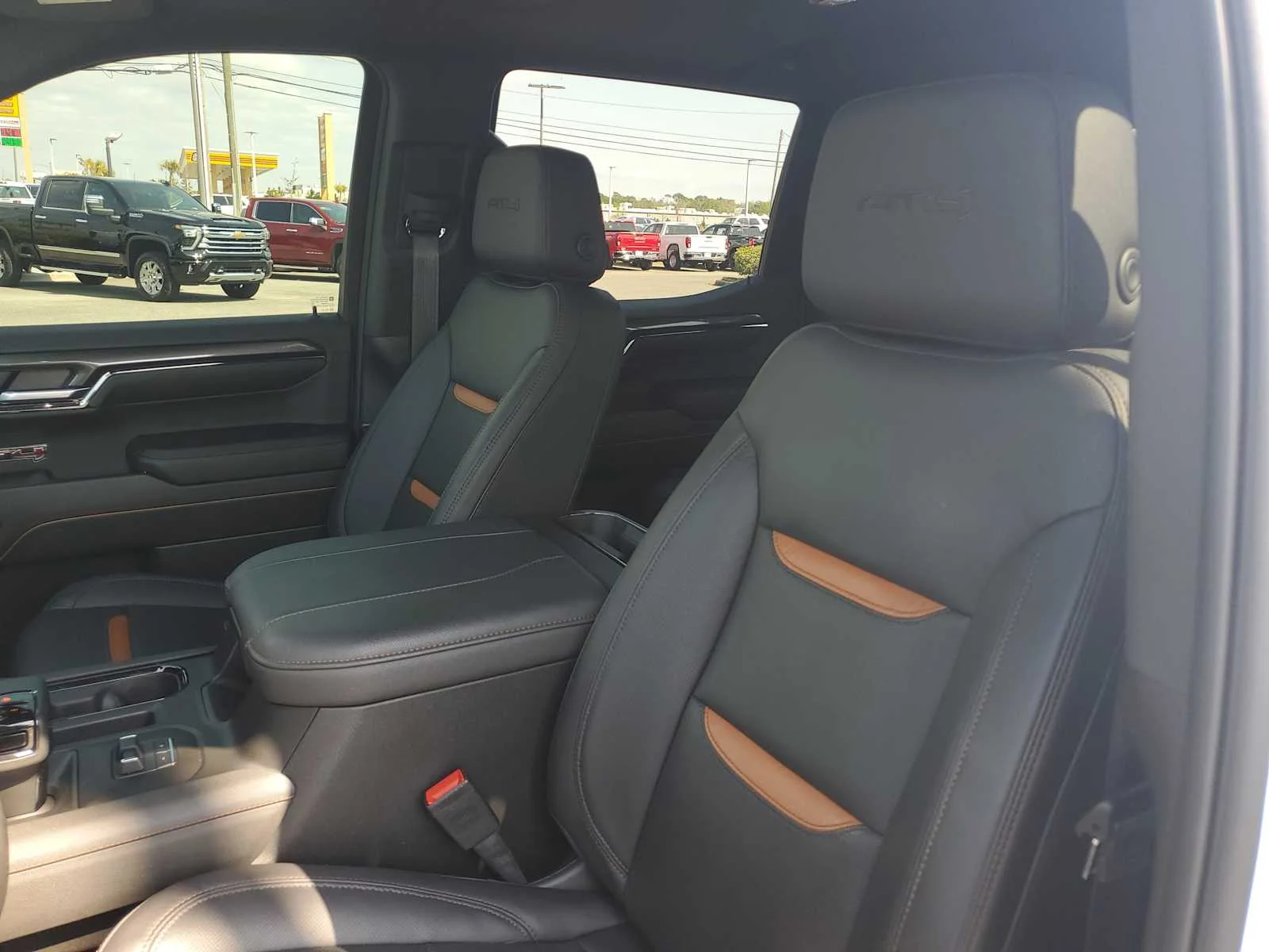 Used 2024 Summit White GMC AT4 image 13