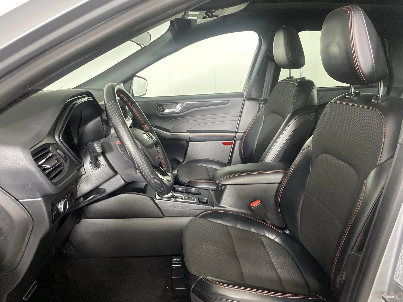 Used 2023 Iconic Silver Metallic Ford ST-Line image 20