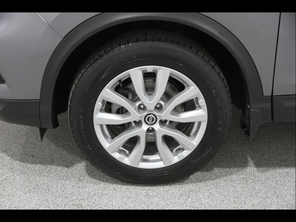 Used 2020 Gun Metallic Nissan SV image 21