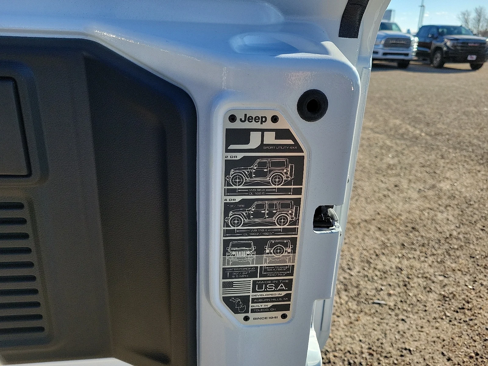 New 2026 PW7 Bright Whit Jeep 2-DOOR SPORT image 8