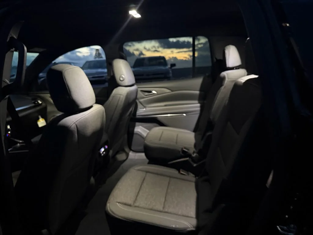 New 2027 Mosaic Black Metallic Chevrolet LT image 12