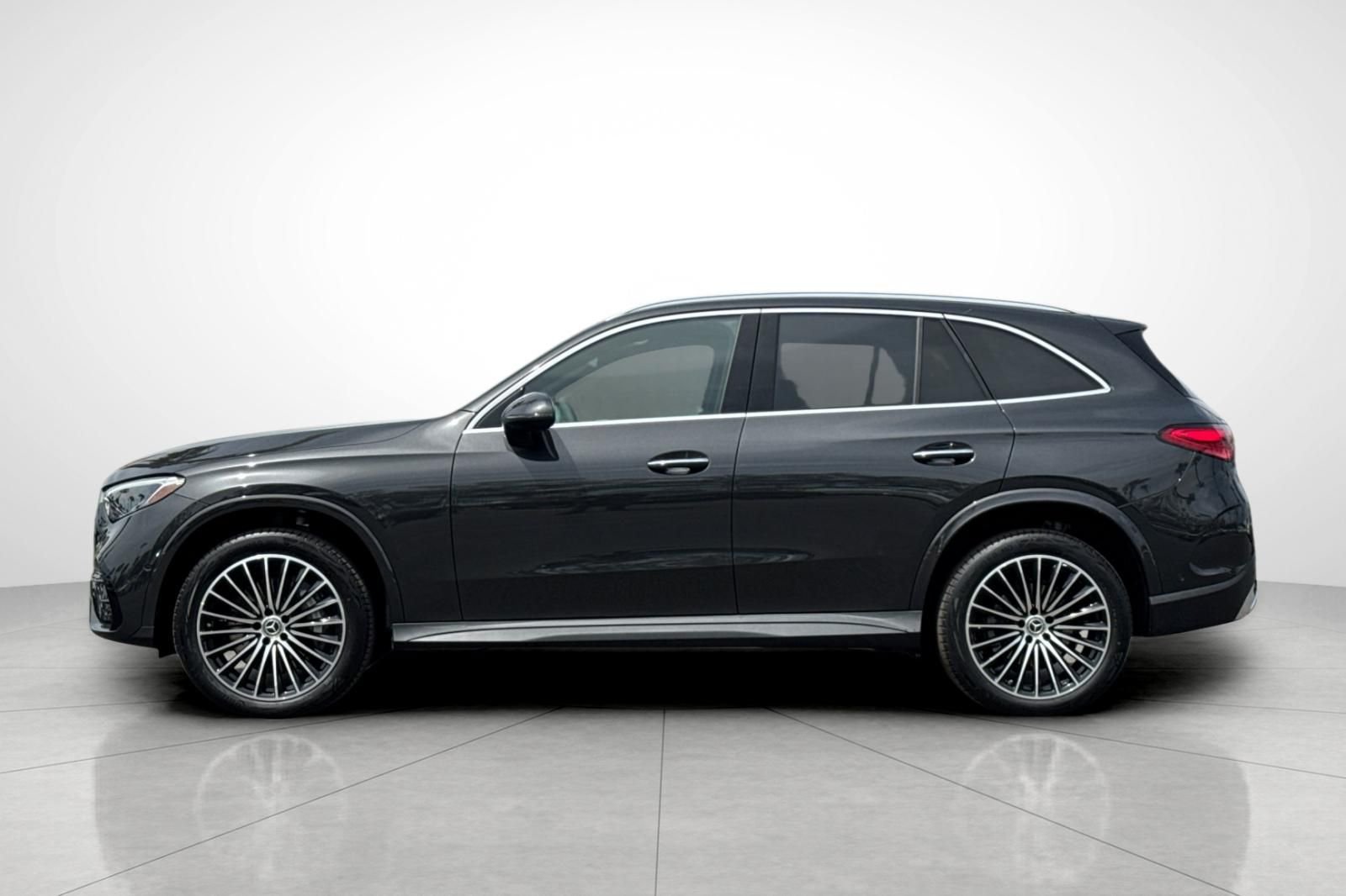 New 2026 Graphite Grey Metallic Mercedes-Benz GLC 300 image 32