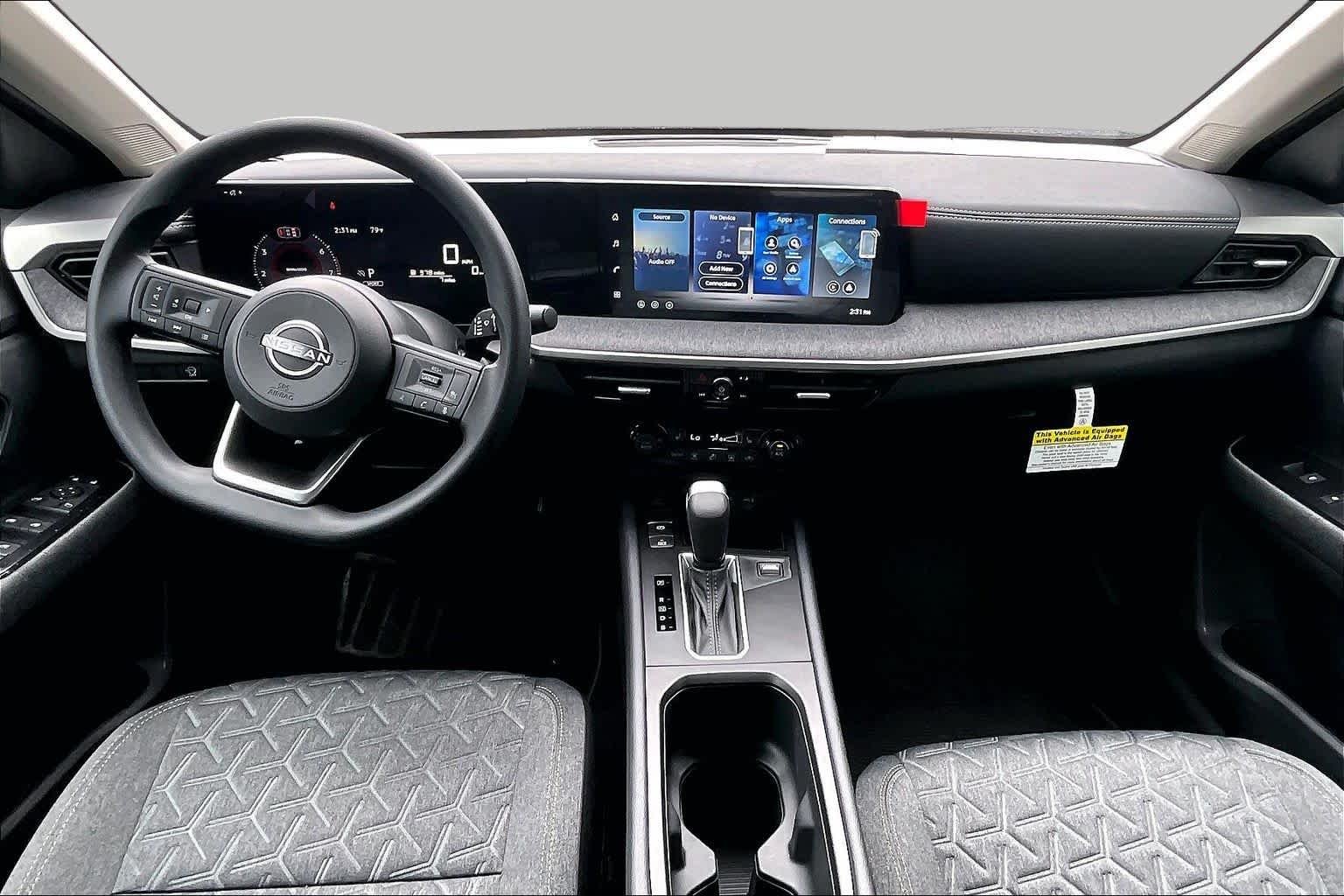 New 2026 Aspen White Tricoat/Super Black Nissan SV image 5