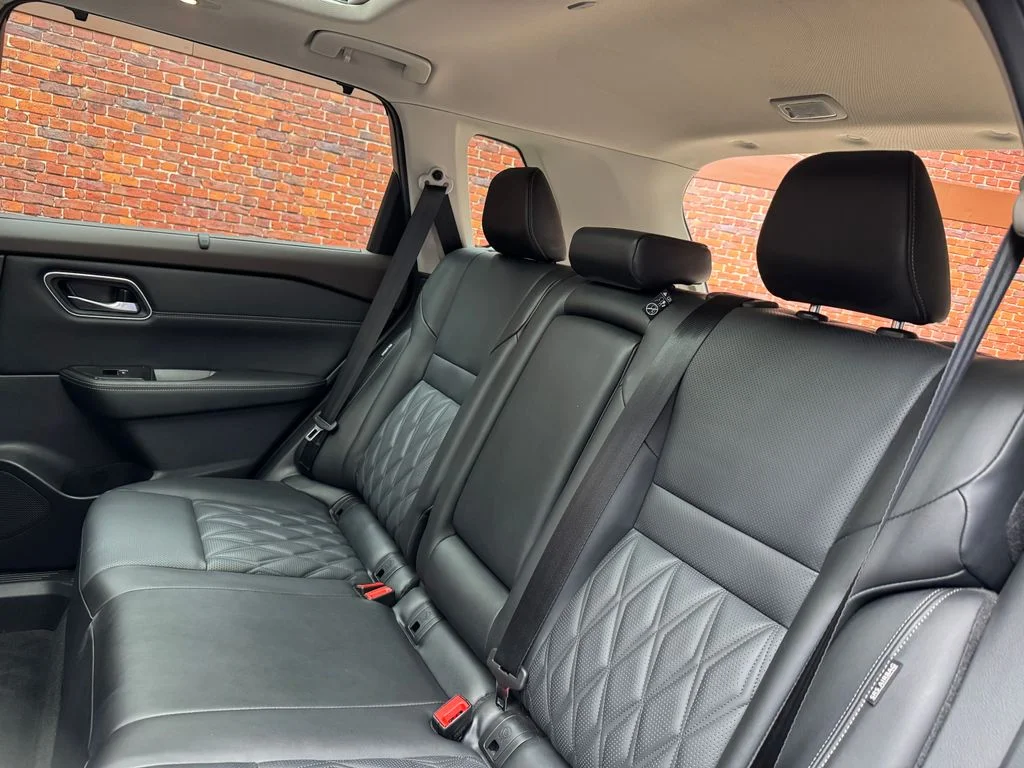 Certified Used 2022 Gun Metallic Nissan Platinum image 27