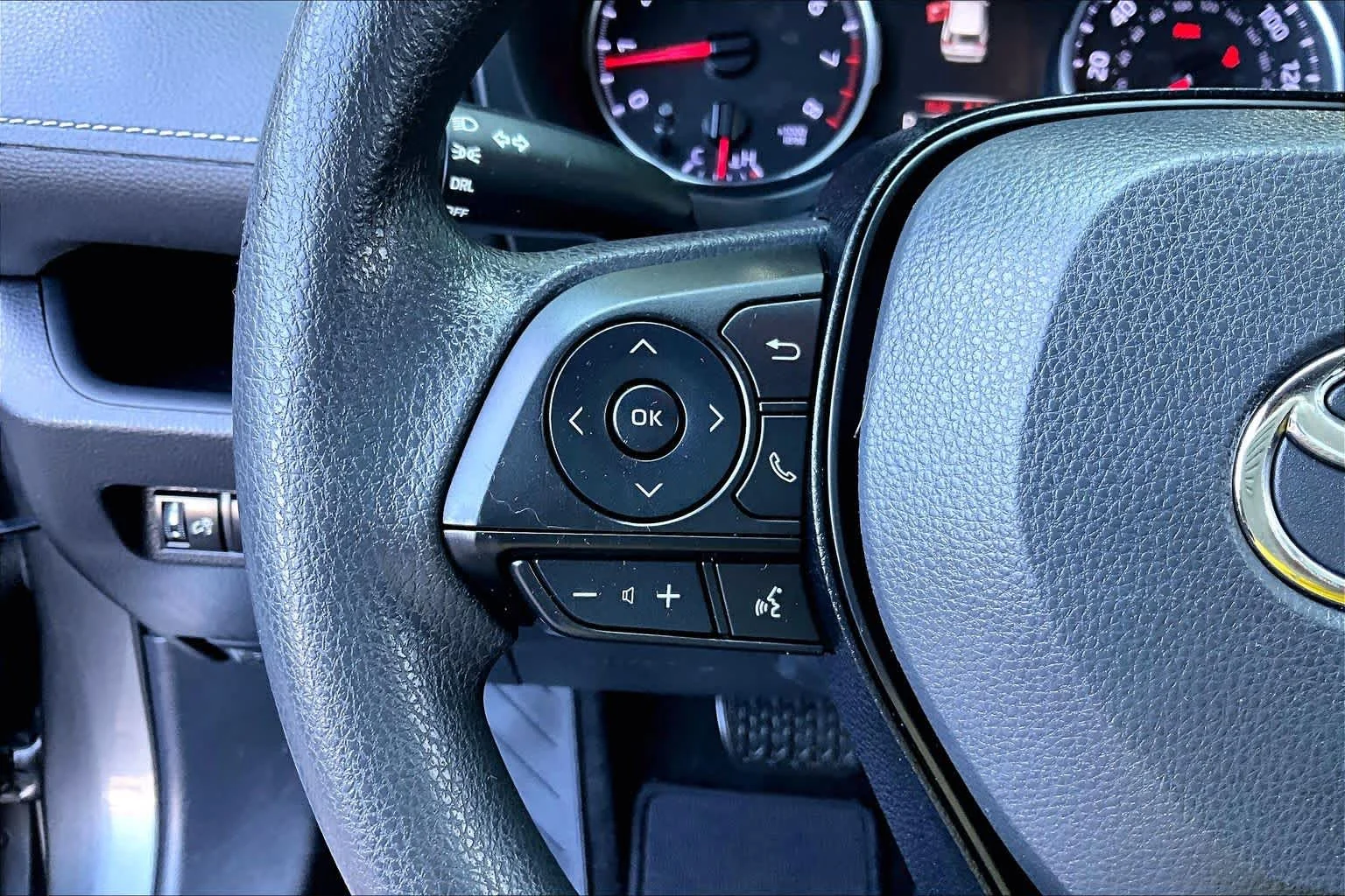 Certified Used 2019 Magnetic Gray Metallic Toyota LE image 22