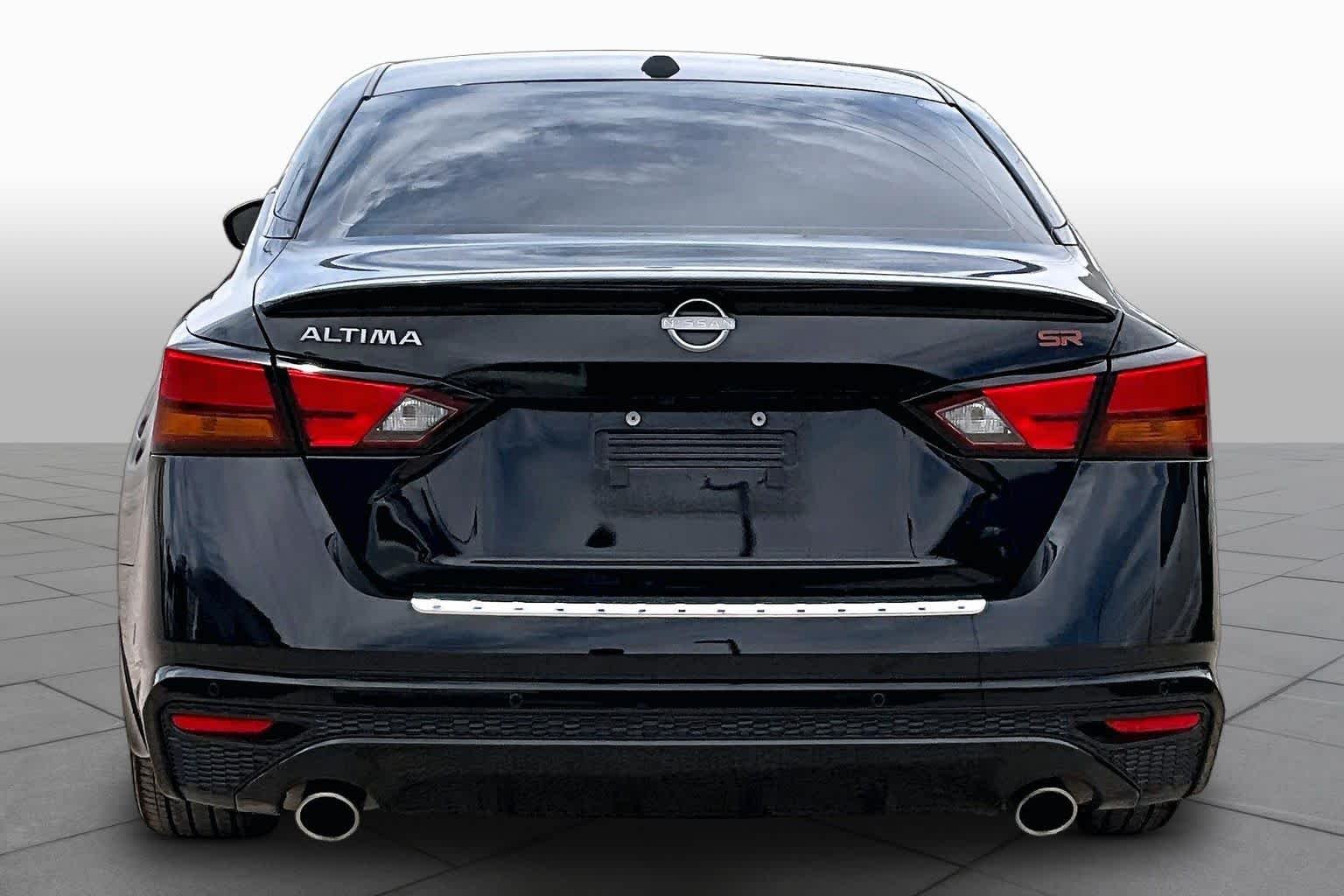 Used 2023 Black Nissan 2.5 SR image 5