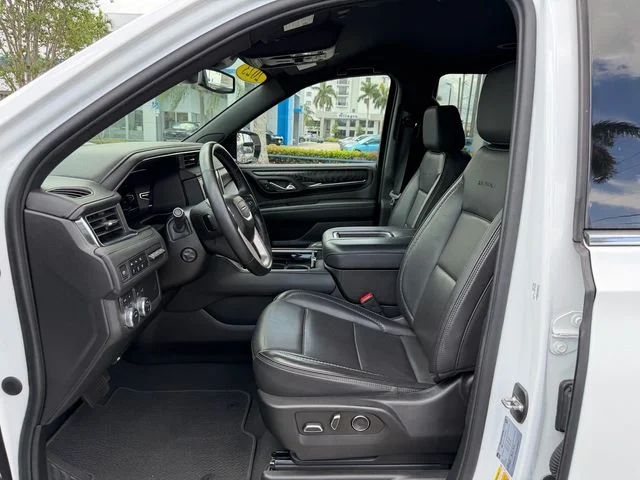Used 2023 White GMC Denali image 10