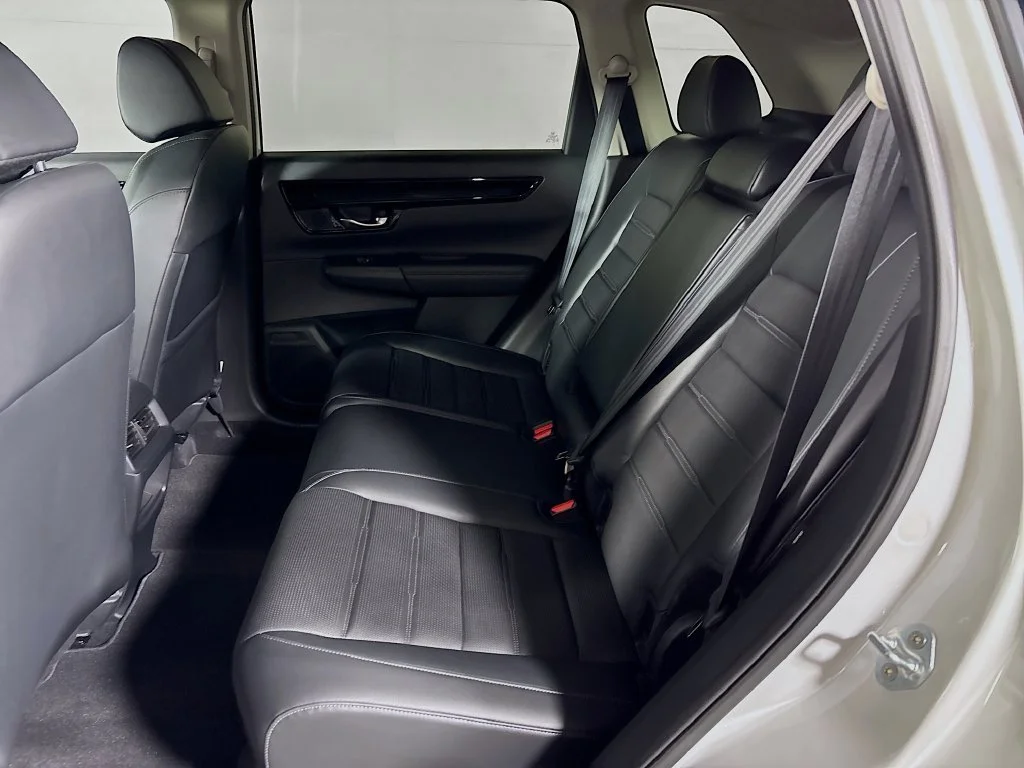 Used 2023 White Honda EX-L image 19