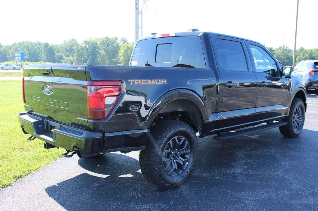 New 2026 Agate Black Metallic Ford Tremor® image 18