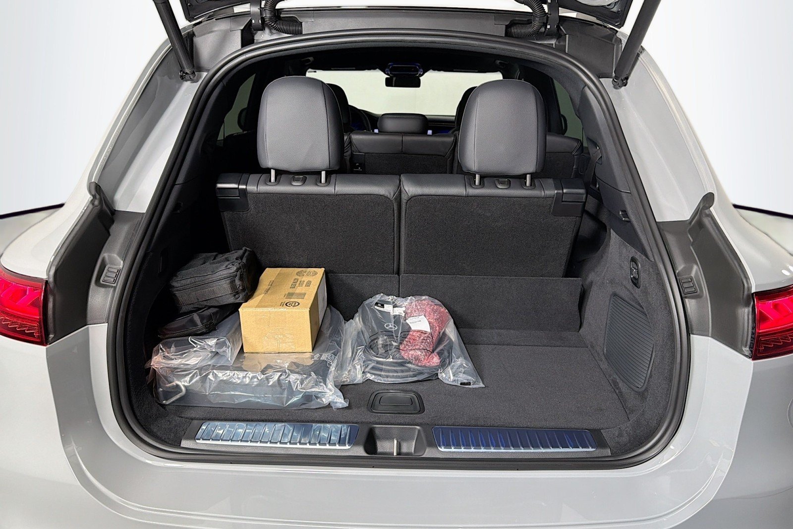 New 2026 MANUFAKTUR Alpine Grey Mercedes-Benz EQS 400 4MATIC® SUV image 21