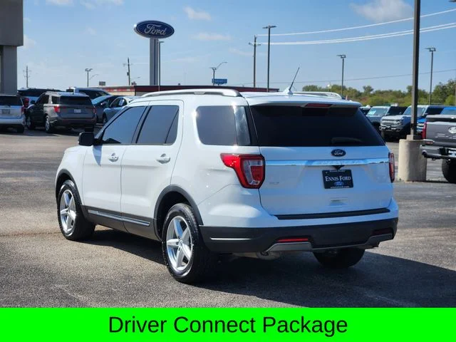 Used 2019 Oxford White Ford XLT image 4