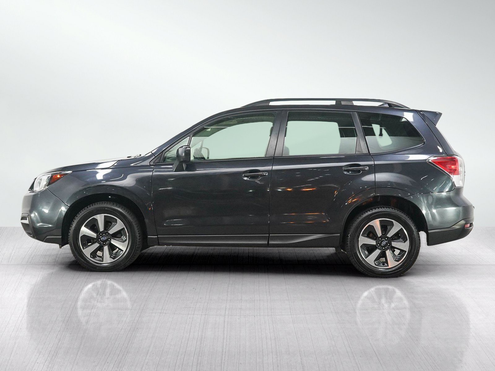 Used 2018 Subaru Forester Premium with VIN JF2SJAEC9JH463211 for sale in Burnsville, Minnesota