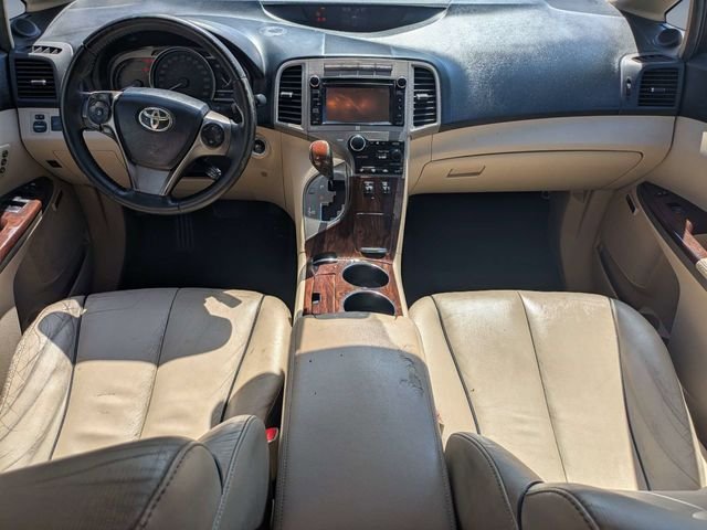 Used 2013 White Toyota LE image 15