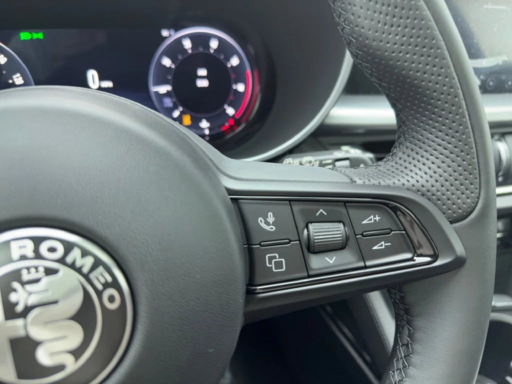 2026 Alfa Romeo Stelvio Base - Photo 34