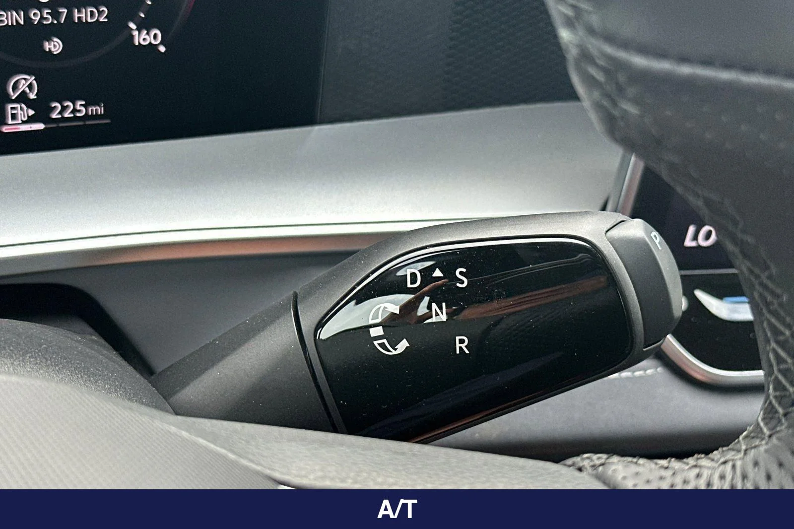 2026 Volkswagen Tiguan SE R-LINE BLACK - Photo 20