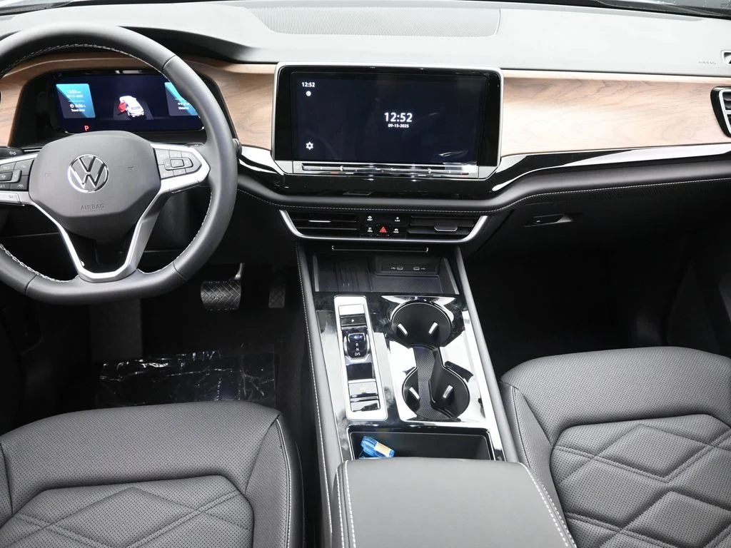 2026 Volkswagen Atlas SE w/Tech - Photo 19