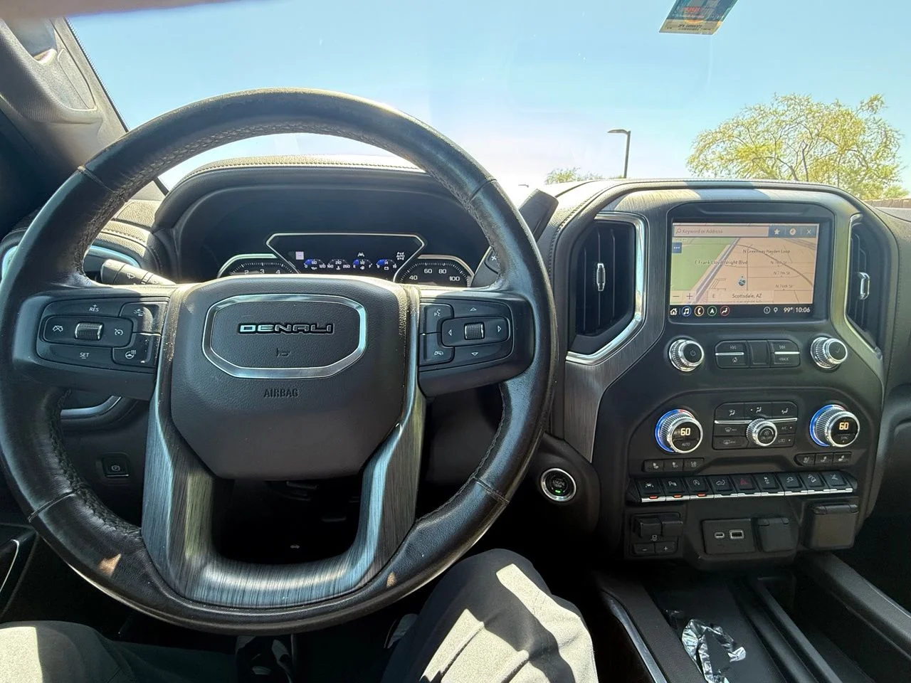 Used 2019 White Frost Tricoat GMC Denali image 22