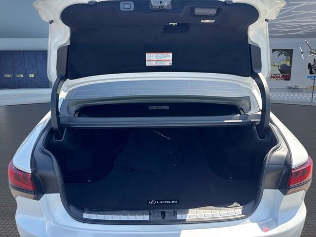 Used 2023 White Lexus 500 Base image 27
