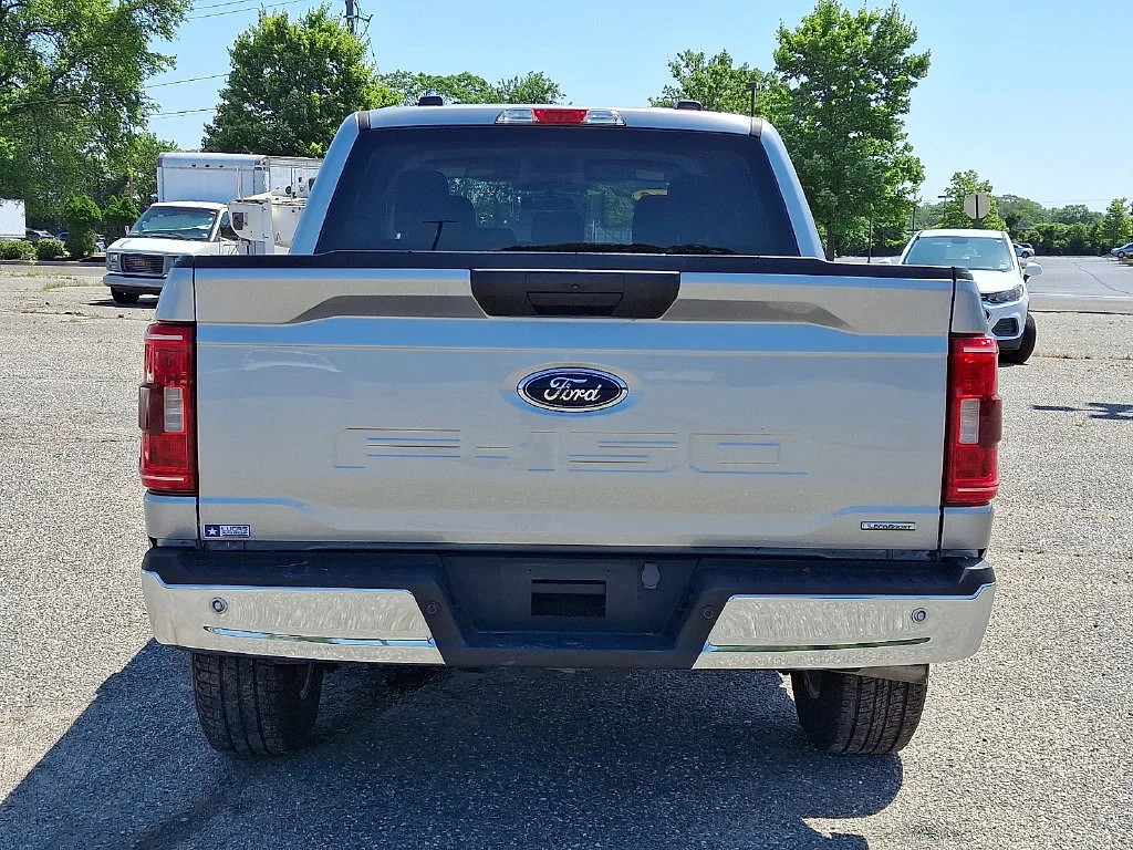 Used 2023 Silver Ford XLT image 10