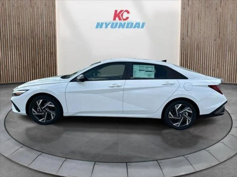 Used 2025 Serenity White Hyundai SEL Sport image 23