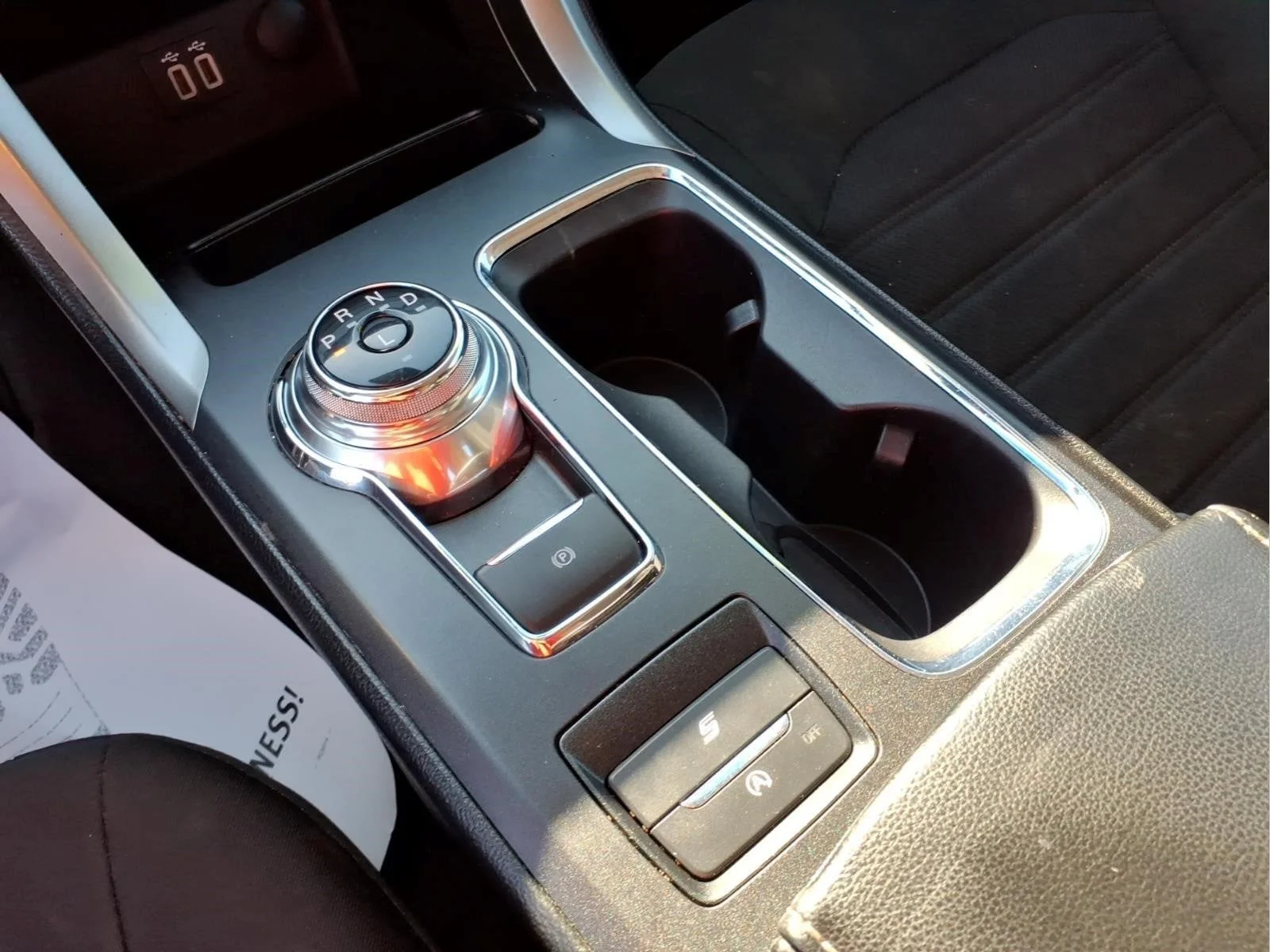 Used 2020 Silver Metallic Ford SE image 19