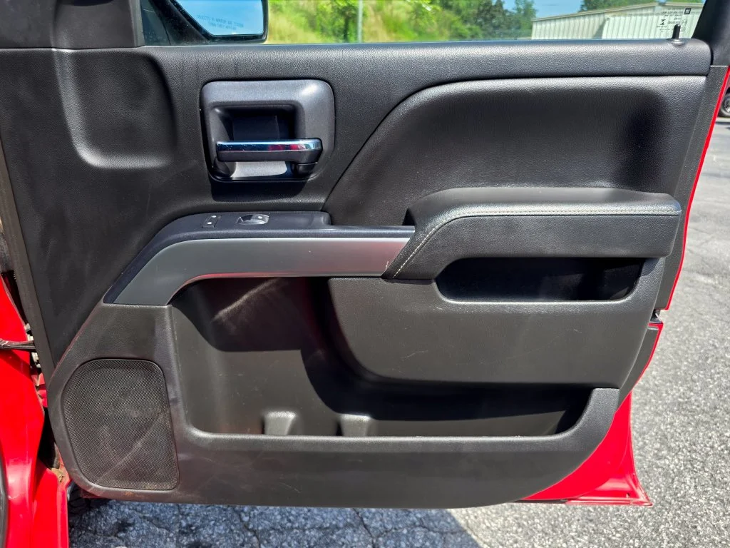 Used 2018 Red Chevrolet LT image 46