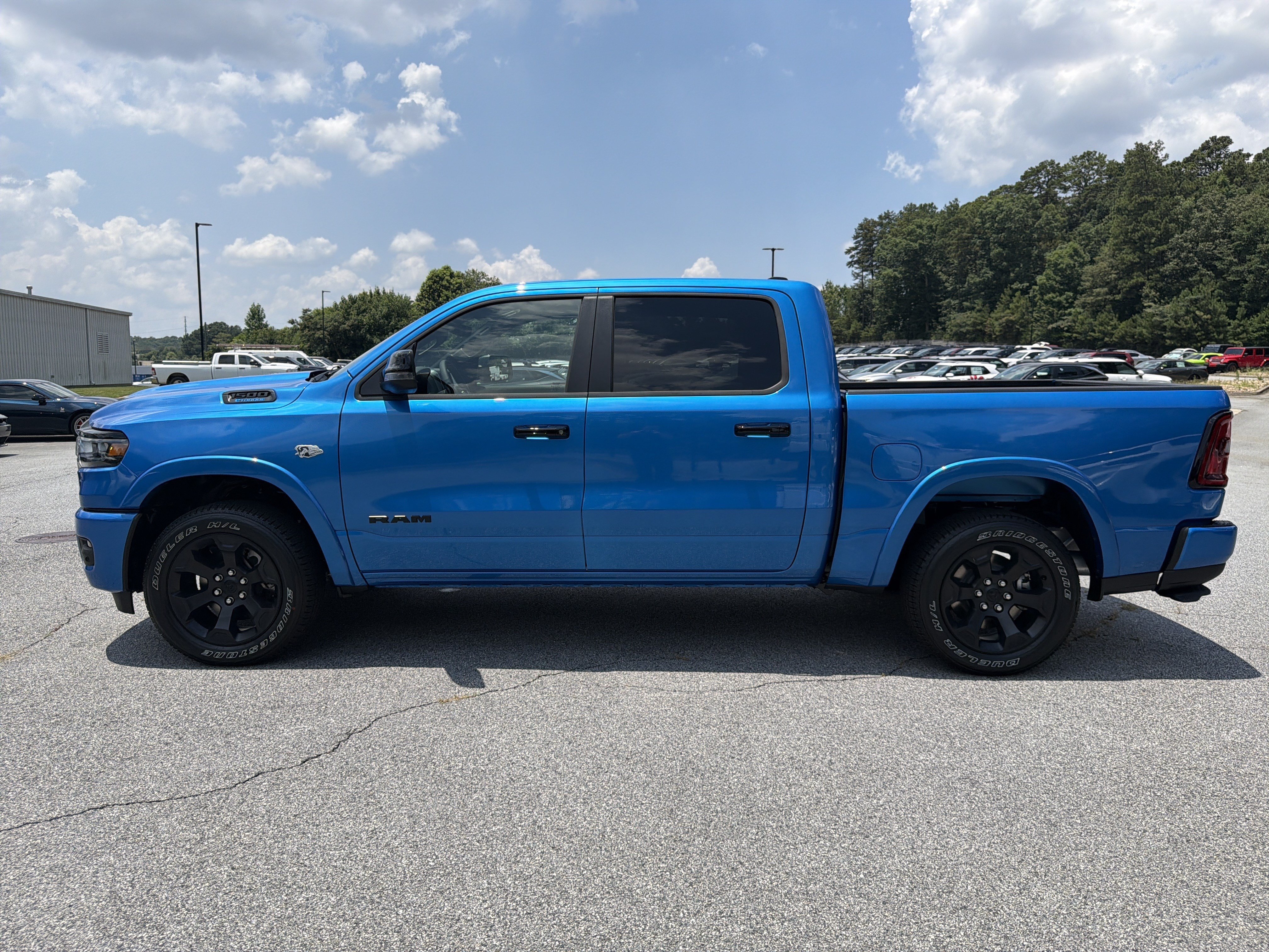 New 2026 Hydro Blue Pearl-Coat Exterior Paint RAM Big Horn/Lone Star image 4
