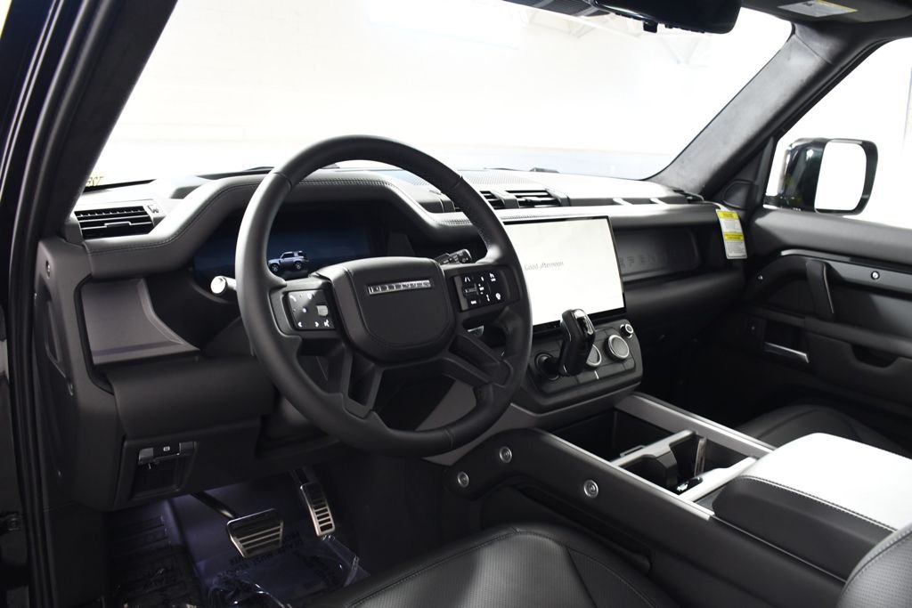 New 2026 Santorini Blk Land Rover V8 image 12