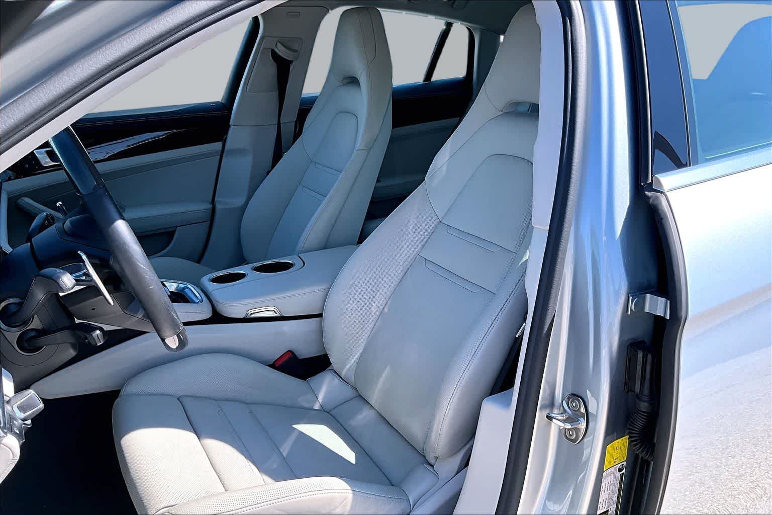 Pre-Owned 2022 Porsche Panamera 4S