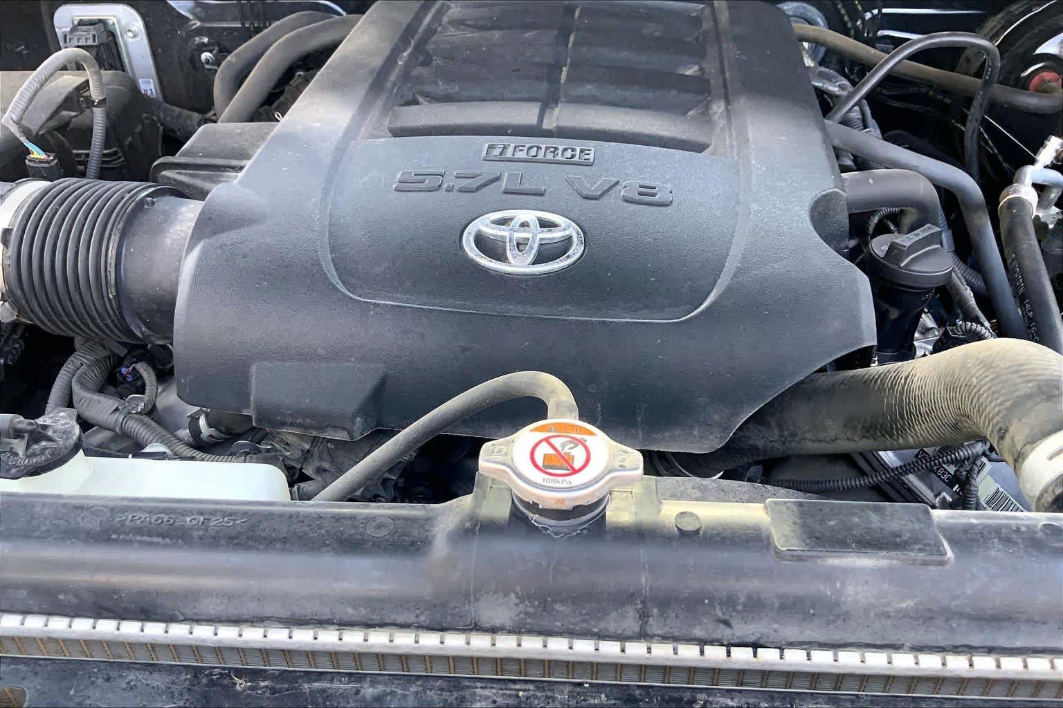 Used 2021 Midnight Black Metallic Toyota SR5 image 33