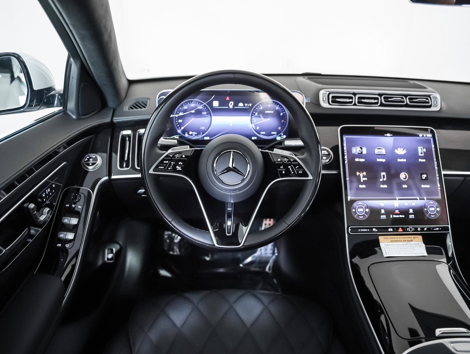New 2026 MANUFAKTUR Moonlight White Metallic Mercedes-Benz S 580 image 14