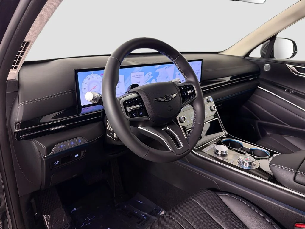 Used 2026 Black Genesis 2.5T image 9