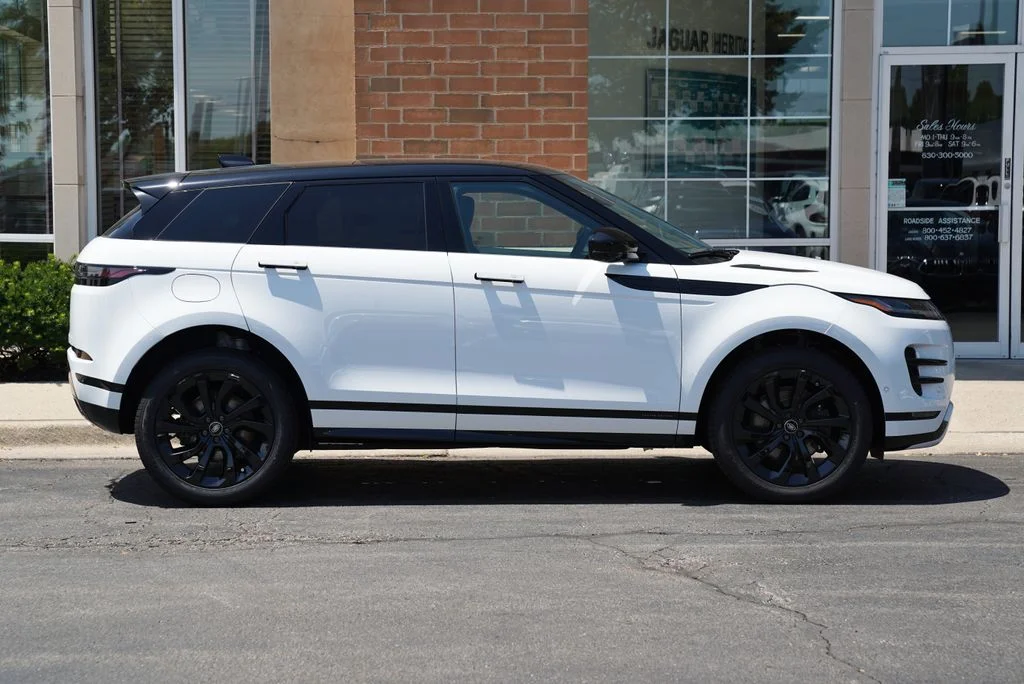 New 2026 Fuji White Land Rover  image 8
