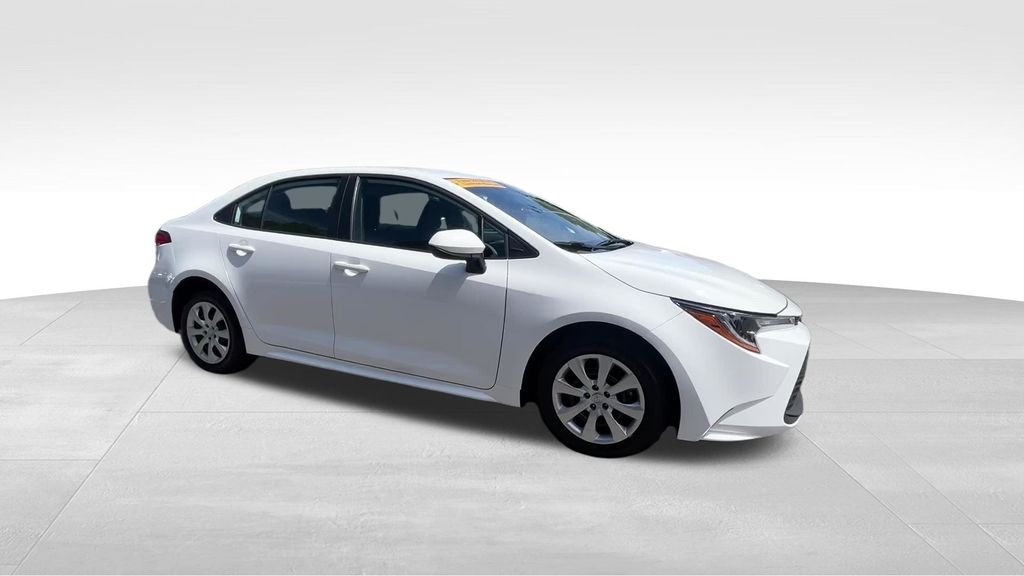 Used 2025 White Toyota LE image 8